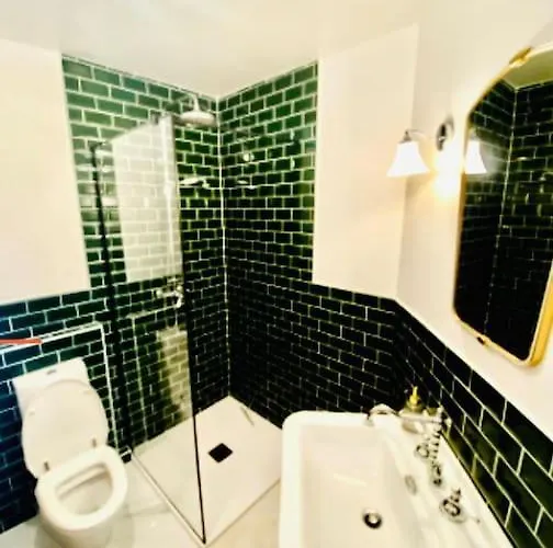 Luxury 1 Bedroom In Center With Terrace & Parking-51b